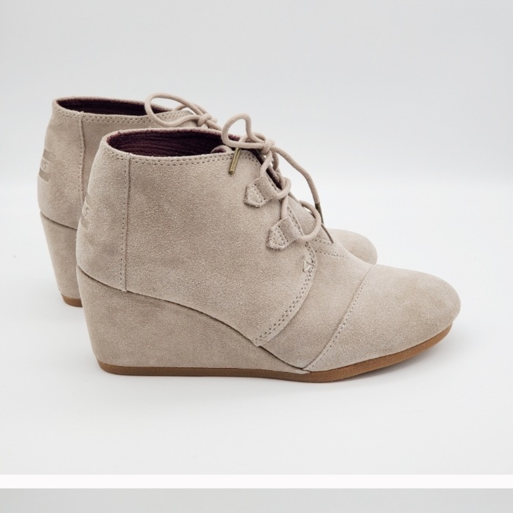 TOMS Tan Desert Wedge- Size 9 Like New